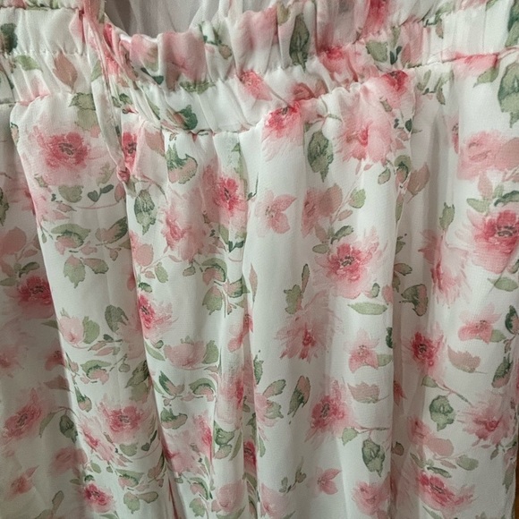 Trixxi Floral Pink and White Romper - Picture 9 of 10